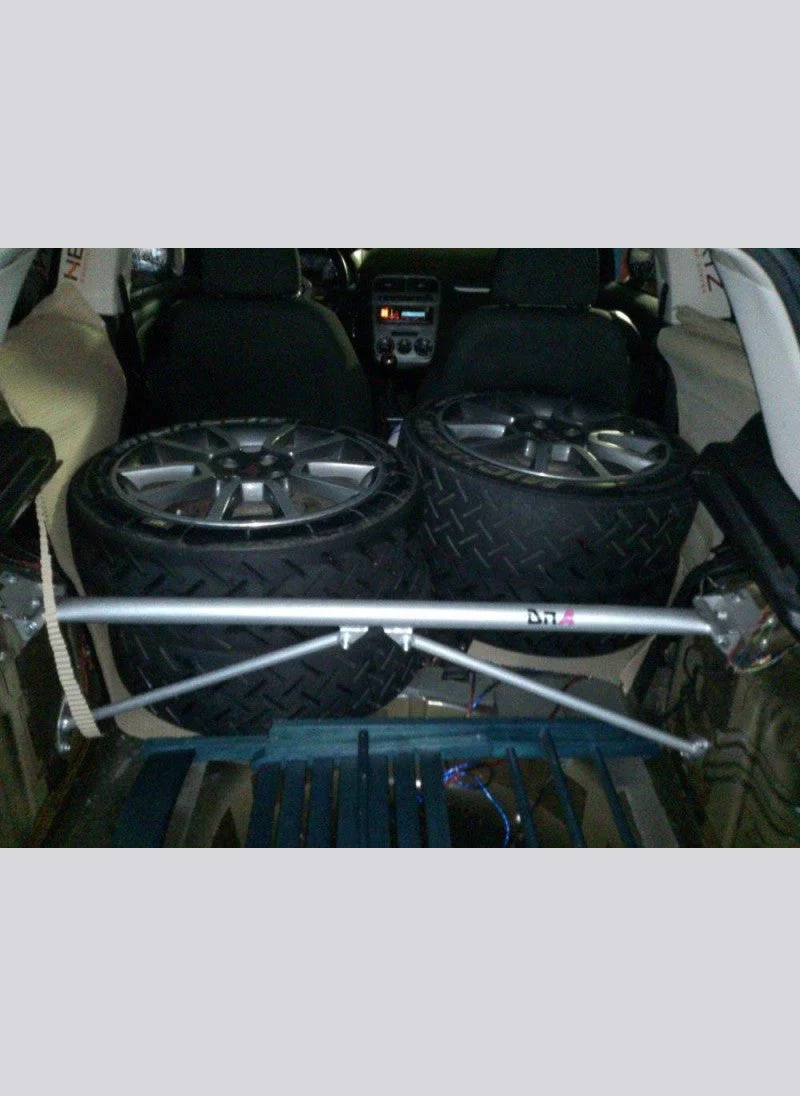 Abarth Grande Punto/Evo DNA Racing Rear Strut Bar with Tie Rods Kit - Image 3